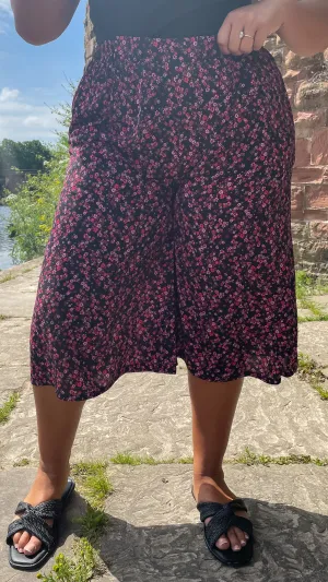 CurveWow Black Red Pink Floral Culottes