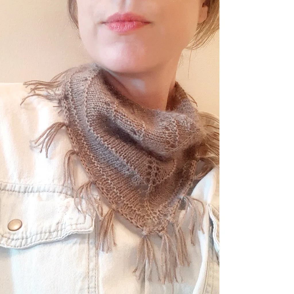 hug-kerchief {knitting pattern}