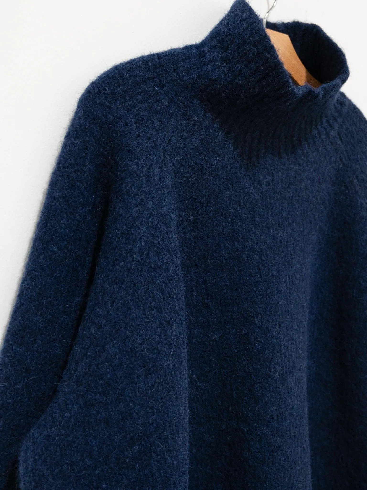 Shaggy Turtleneck Knit - Navy