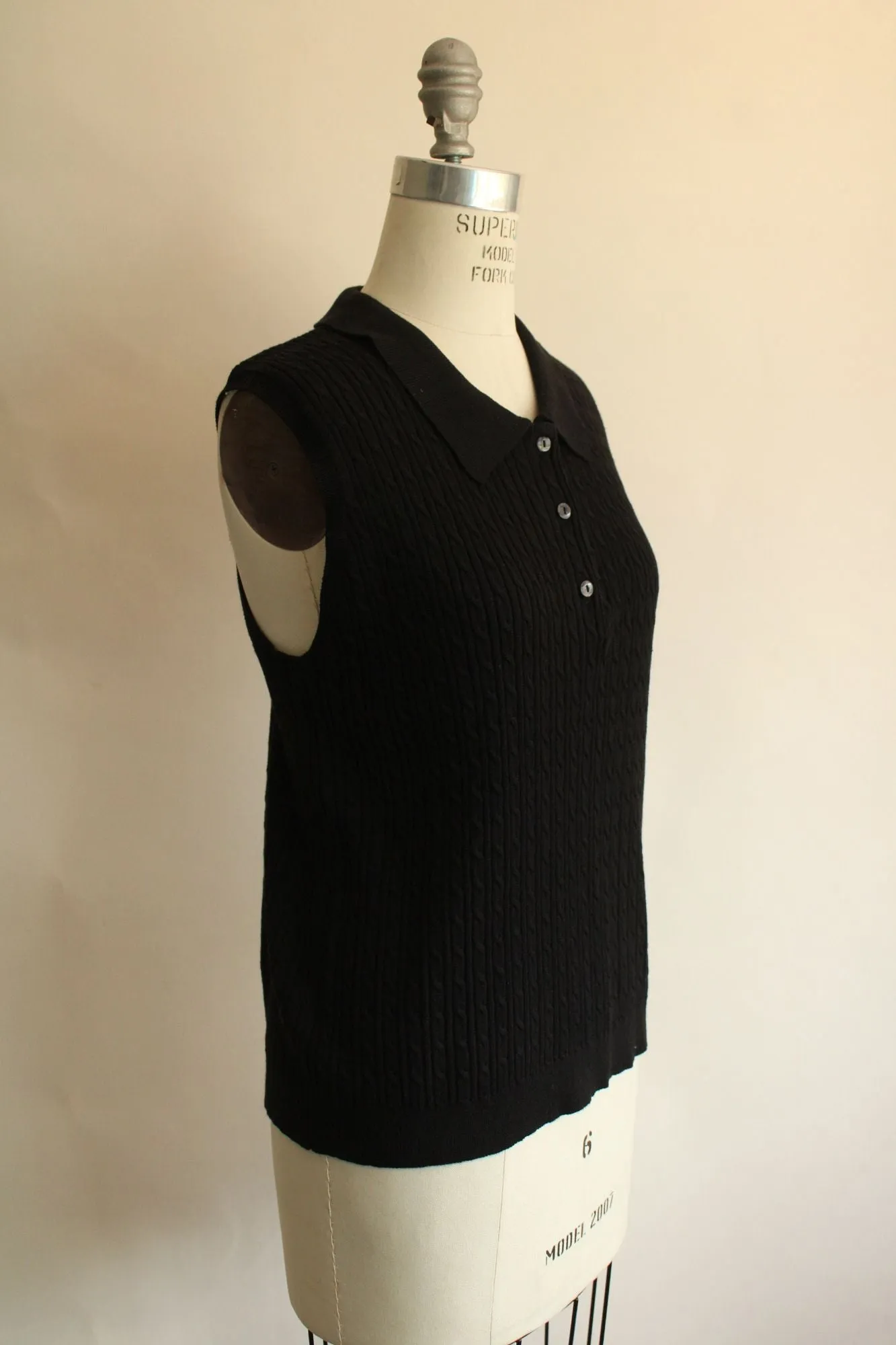 Vintage 2000s NWT Mervyn's Black Sleeveless Knit Top with Buttons